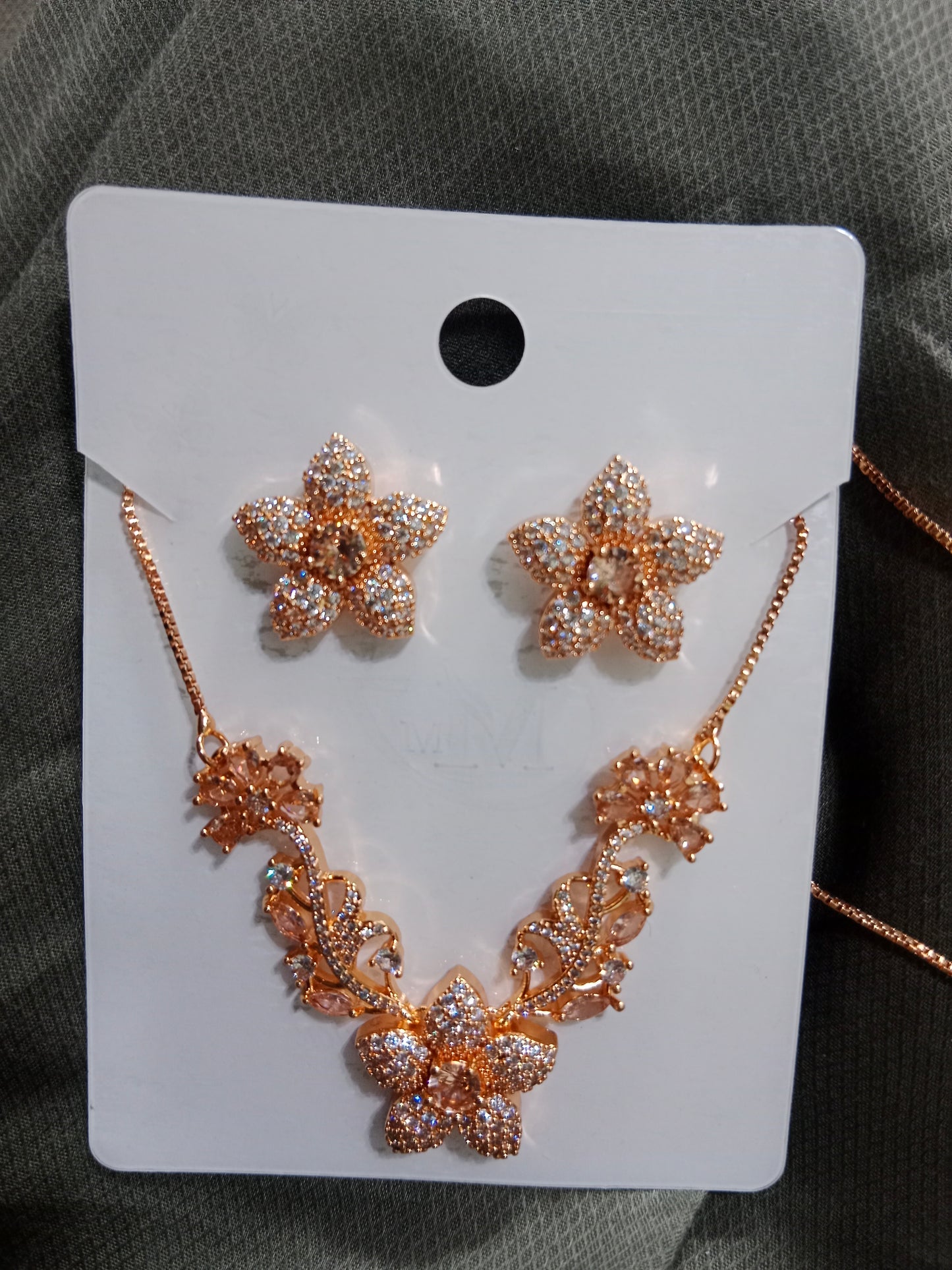 Locket necklace set-Gold polish